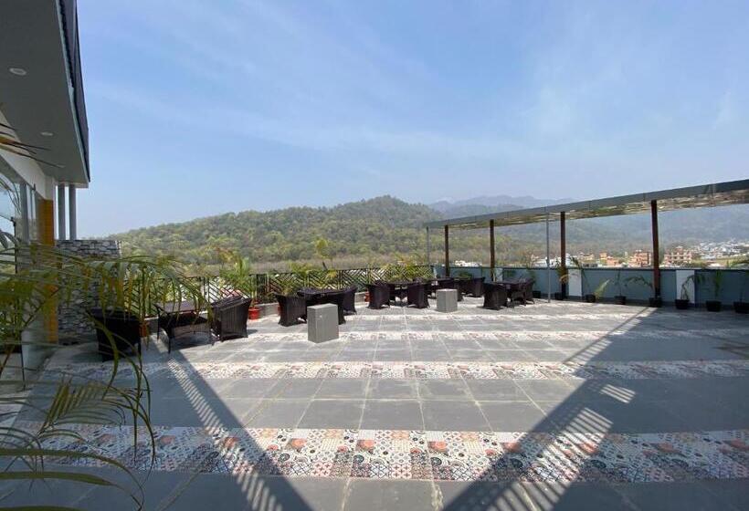 فندق The Shire Inn