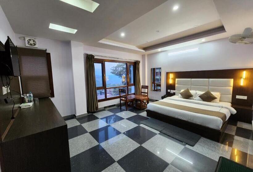 Отель The White House