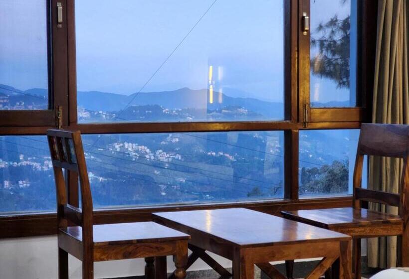 Отель The White House