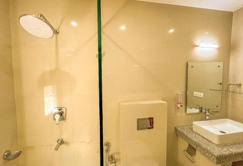 Отель The White House