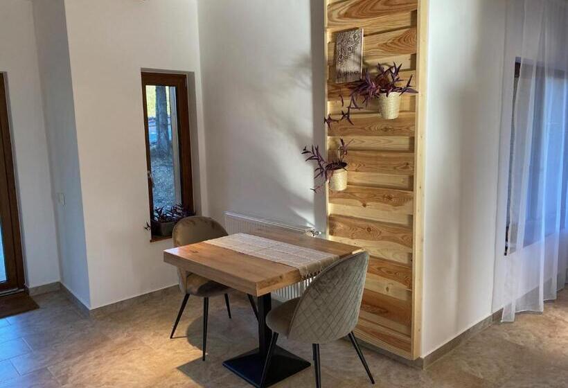 בית מלון כפרי Tiarra Mountain Lodge