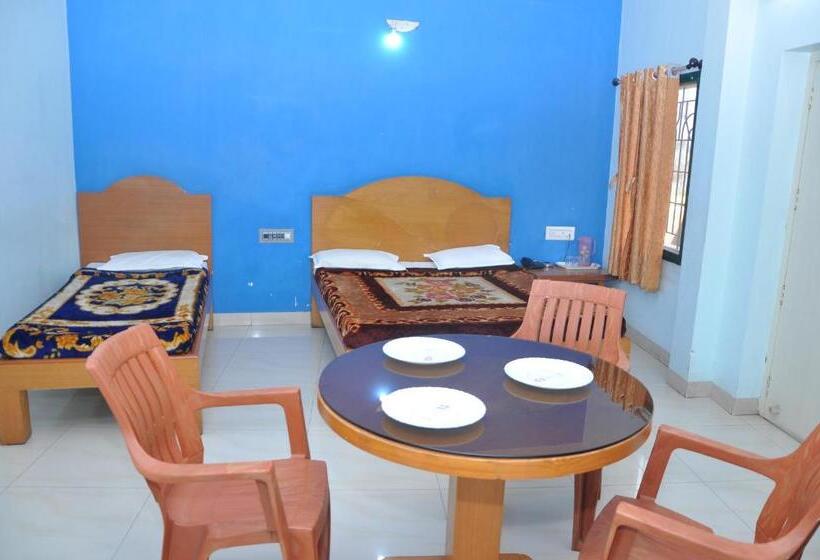 فندق Vinayaka Deluxe Lodge
