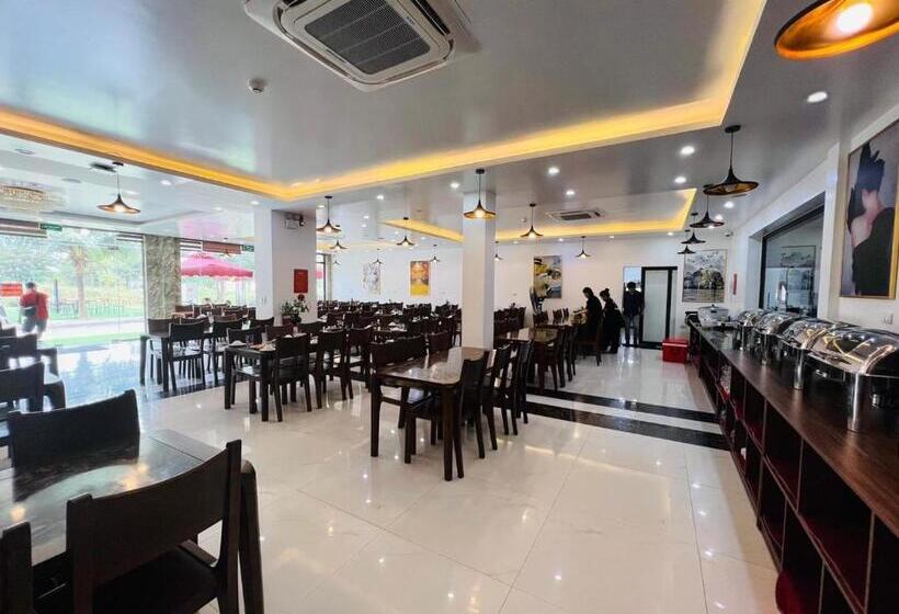 Khách Sạn Moonlight   Sen Biển Hotel   Lc Sầm Sơn