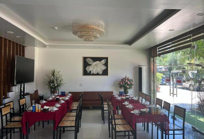 Khách Sạn Moonlight   Sen Biển Hotel   Lc Sầm Sơn