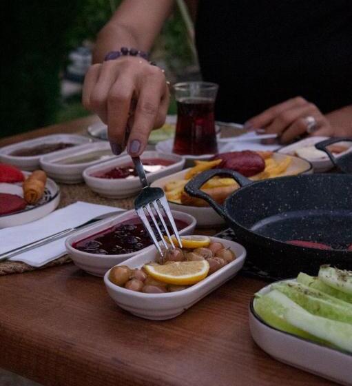 Mavi̇ Rota Buti̇k Otel