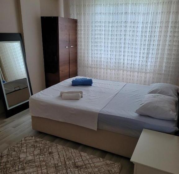 Meyra Apart