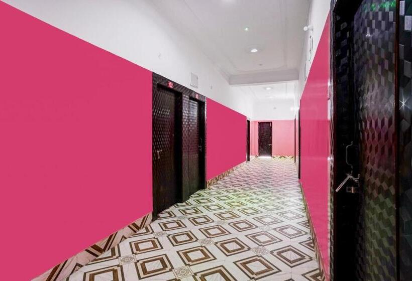 호텔 O Om Palace & Banquet Hall