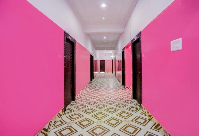 호텔 O Om Palace & Banquet Hall