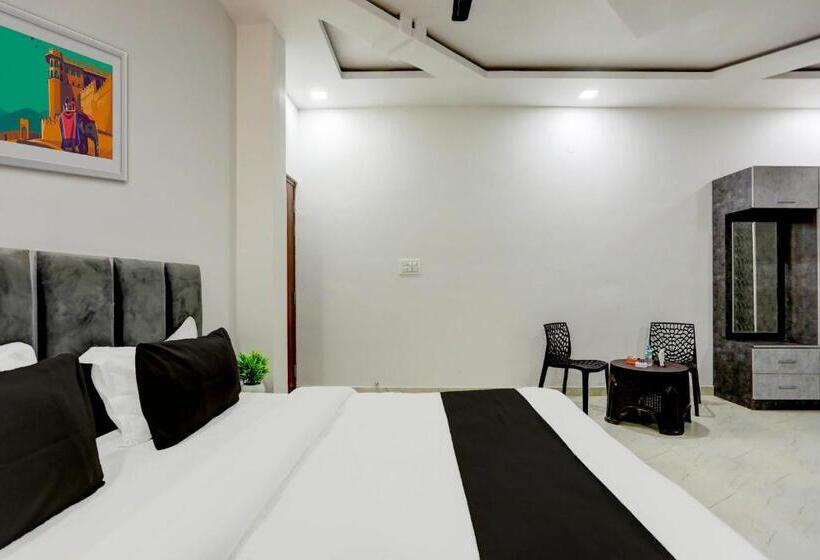 Oyo Flagship The Ashoka Hotel Restaurant And Banquet