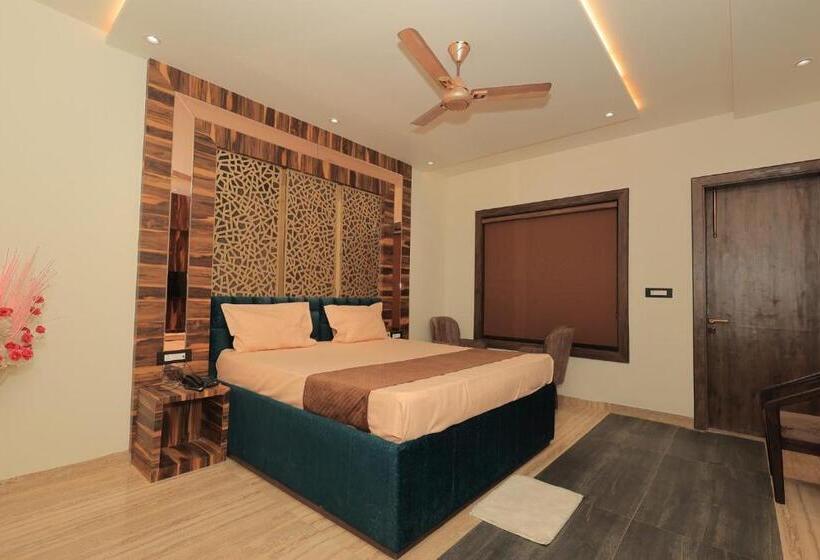 Paradise Grand Hotel & Resorts