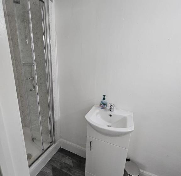 膳宿费 Livestay Affordable En Suite Studio Rooms In London, N14