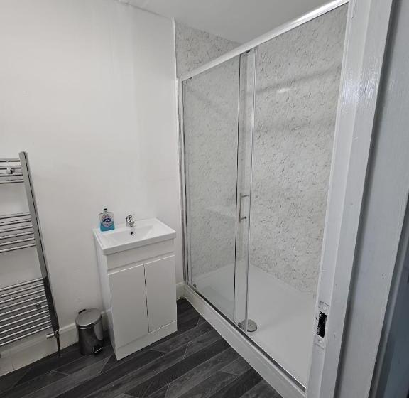 膳宿费 Livestay Affordable En Suite Studio Rooms In London, N14