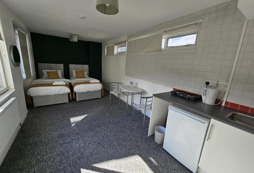 膳宿费 Livestay Affordable En Suite Studio Rooms In London, N14