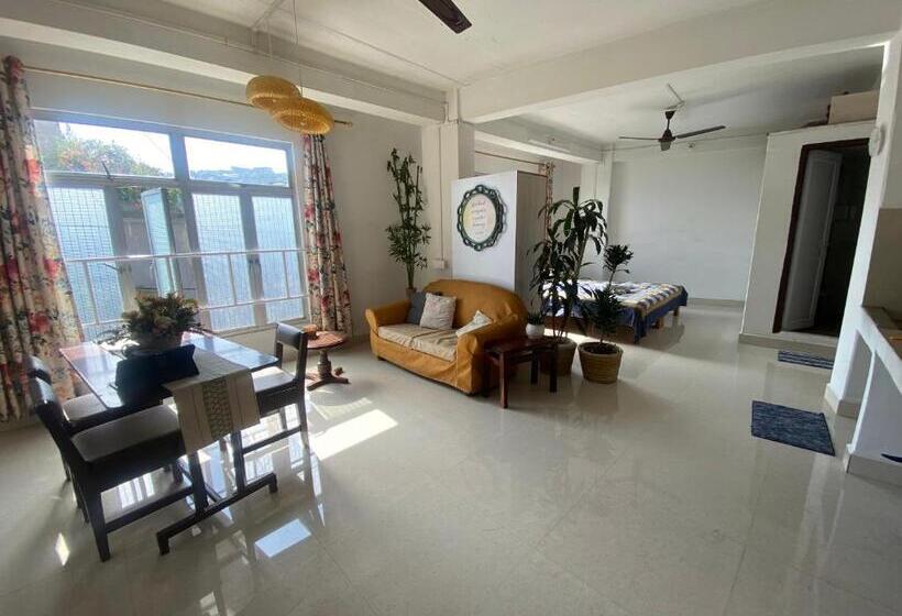 펜션 Aizawl Homestay