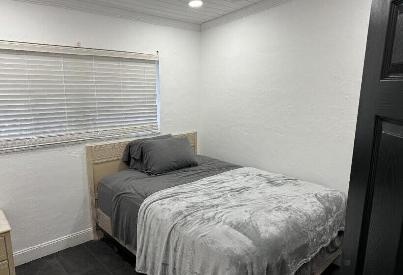 بنسيون Beautiful Pool House Port Charlotte