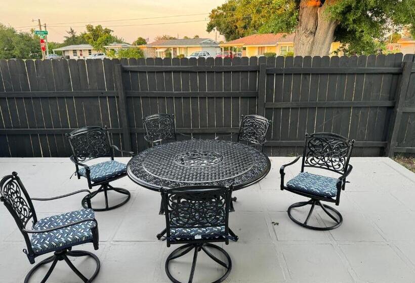 بنسيون Beautiful Pool House Port Charlotte