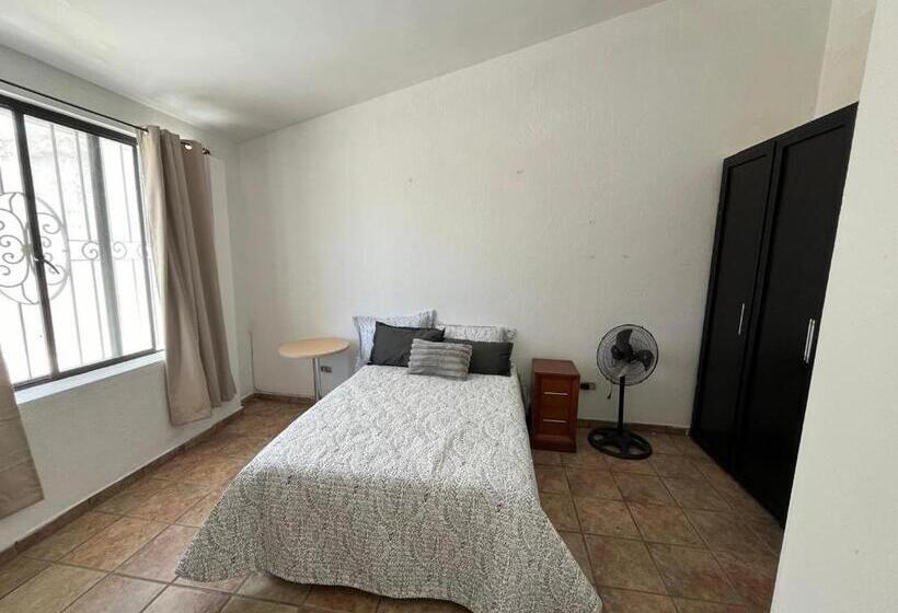 بنسيون Casa Las Trojes