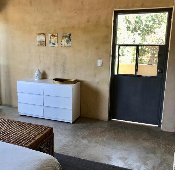 بنسيون Casa Taller