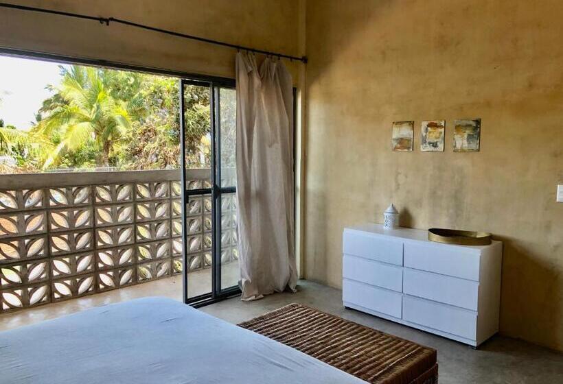 פנסיון Casa Taller