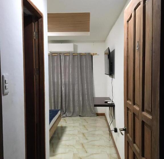 پانسیون Gbu Loboc River Guesthouse