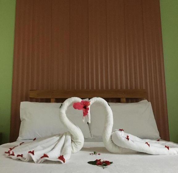 پانسیون Gbu Loboc River Guesthouse