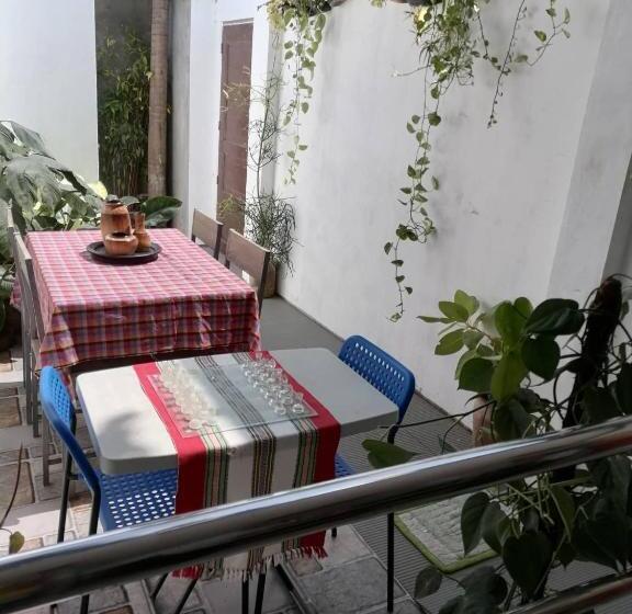 פנסיון Grin Mcfly International Beachfront Guest House