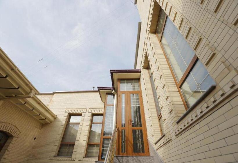 펜션 Guest House Gumbaz Sts