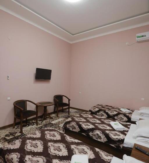 펜션 Guest House Gumbaz Sts