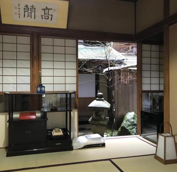 Pensió 金文堂　kinbundo