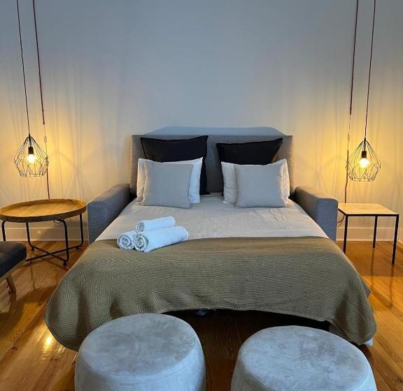 پانسیون Lindo Quarto Com Varanda No Centro De Lisboa