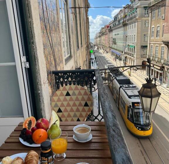 پانسیون Lindo Quarto Com Varanda No Centro De Lisboa