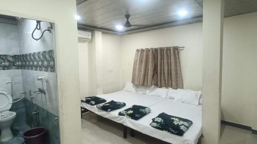 Pension Mahamaya Guest House