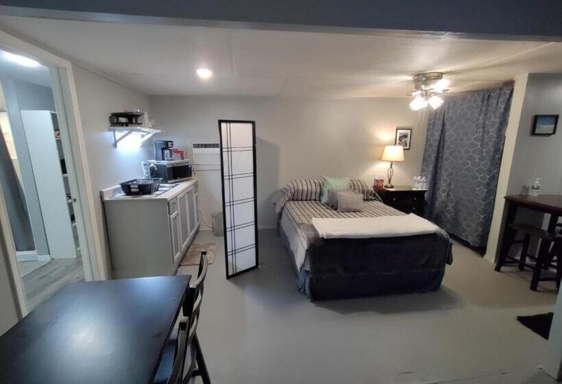 ペンション Make Yourself At Home