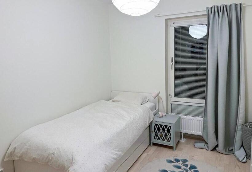 פנסיון Room In Guest Room   Guest Room   5 Min Walk Eurovision Hyllie