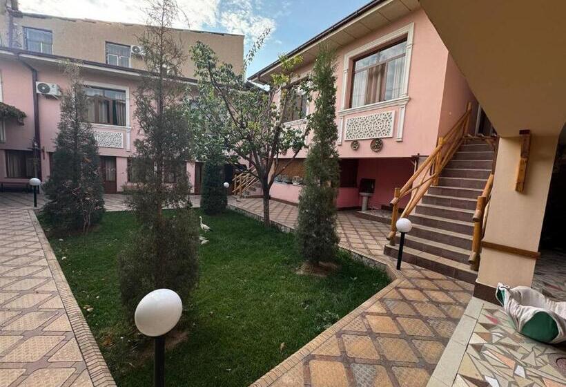 بنسيون Siyob Guest House &