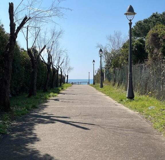 بنسيون Sunny Room In A Cozy Villa