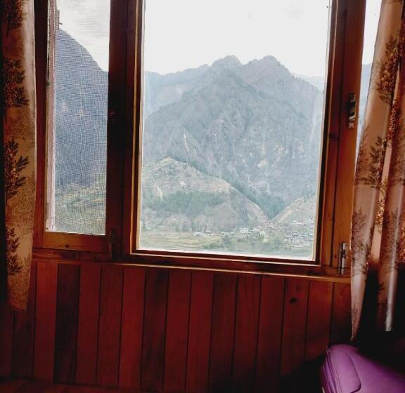 펜션 Tatvamasi Living