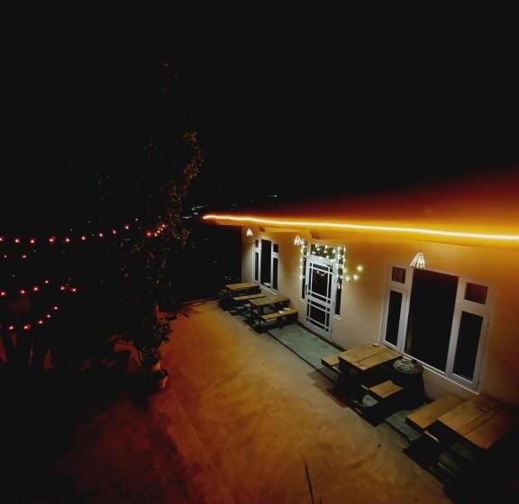 펜션 Tatvamasi Living