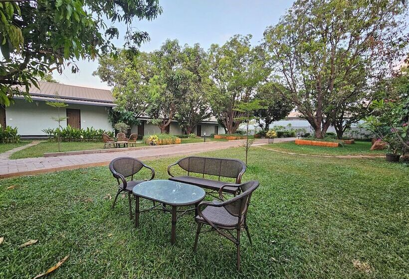 River Estates Luxury Resort & Spa