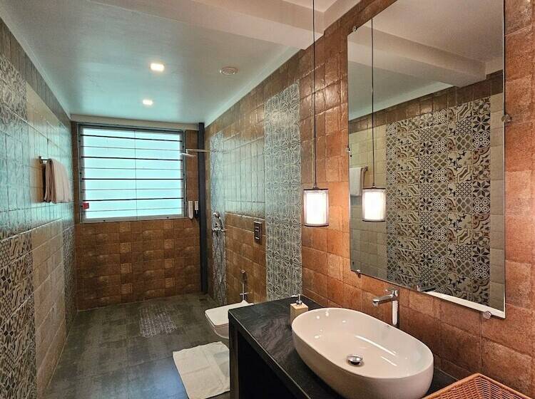 River Estates Luxury Resort & Spa