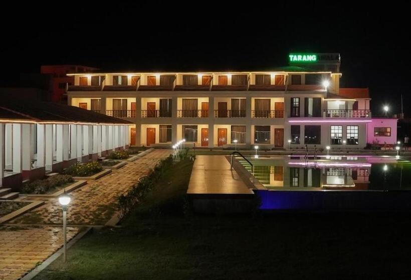 אתר נופש Tarangamala On Beach