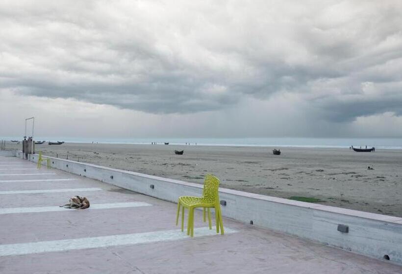 אתר נופש Tarangamala On Beach