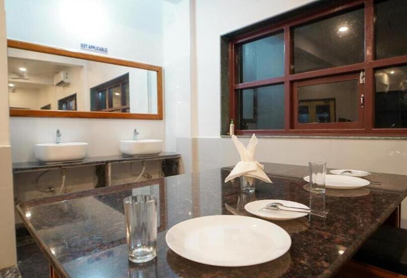 אתר נופש Tarangamala On Beach