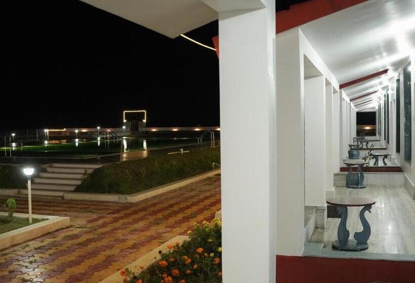 אתר נופש Tarangamala On Beach