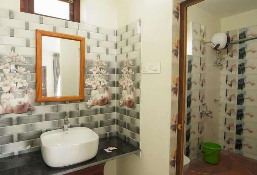 אתר נופש Tarangamala On Beach