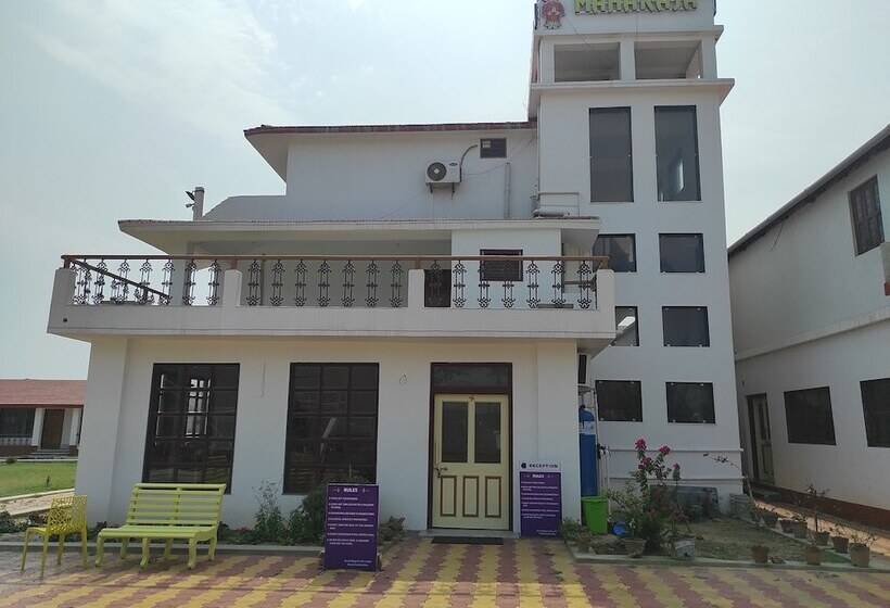 אתר נופש Tarangamala On Beach