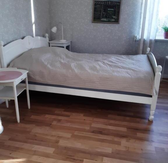 Täljelantgårdshotell