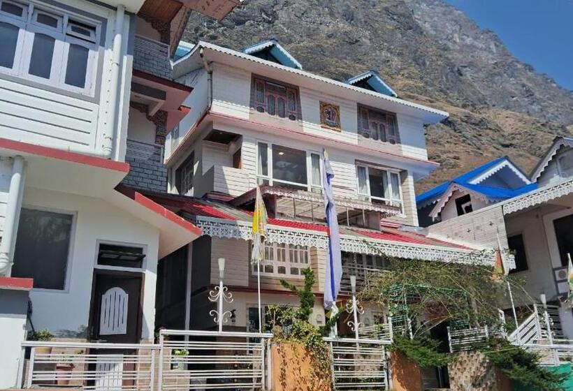 Udaan Tashi Gakhil Resort