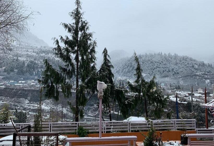 Udaan Tashi Gakhil Resort