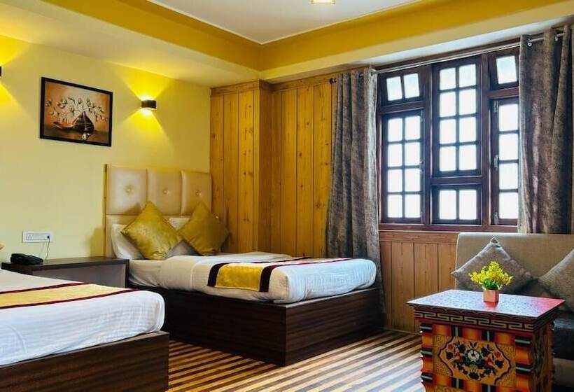 Udaan Tashi Gakhil Resort